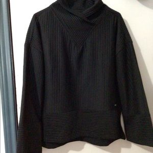 Tahari Sport sweatshirt